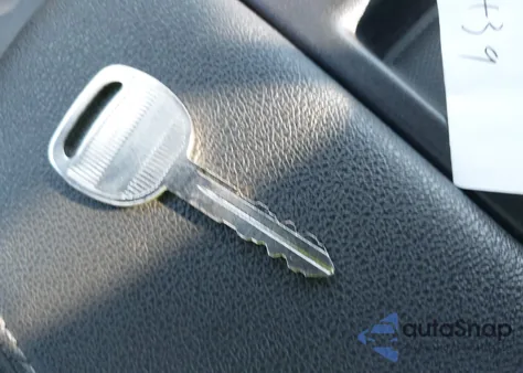 2006 Chevrolet Suburban 1500 Ls z USA, uszkodzony, nr VIN 1GNEC16Z96J173180